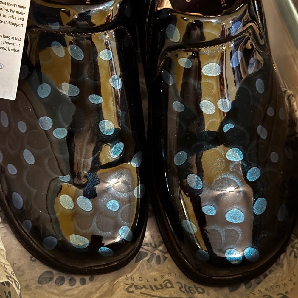 Nurses Clogs Black Patent Leather Shoes with Blue Polka Dots